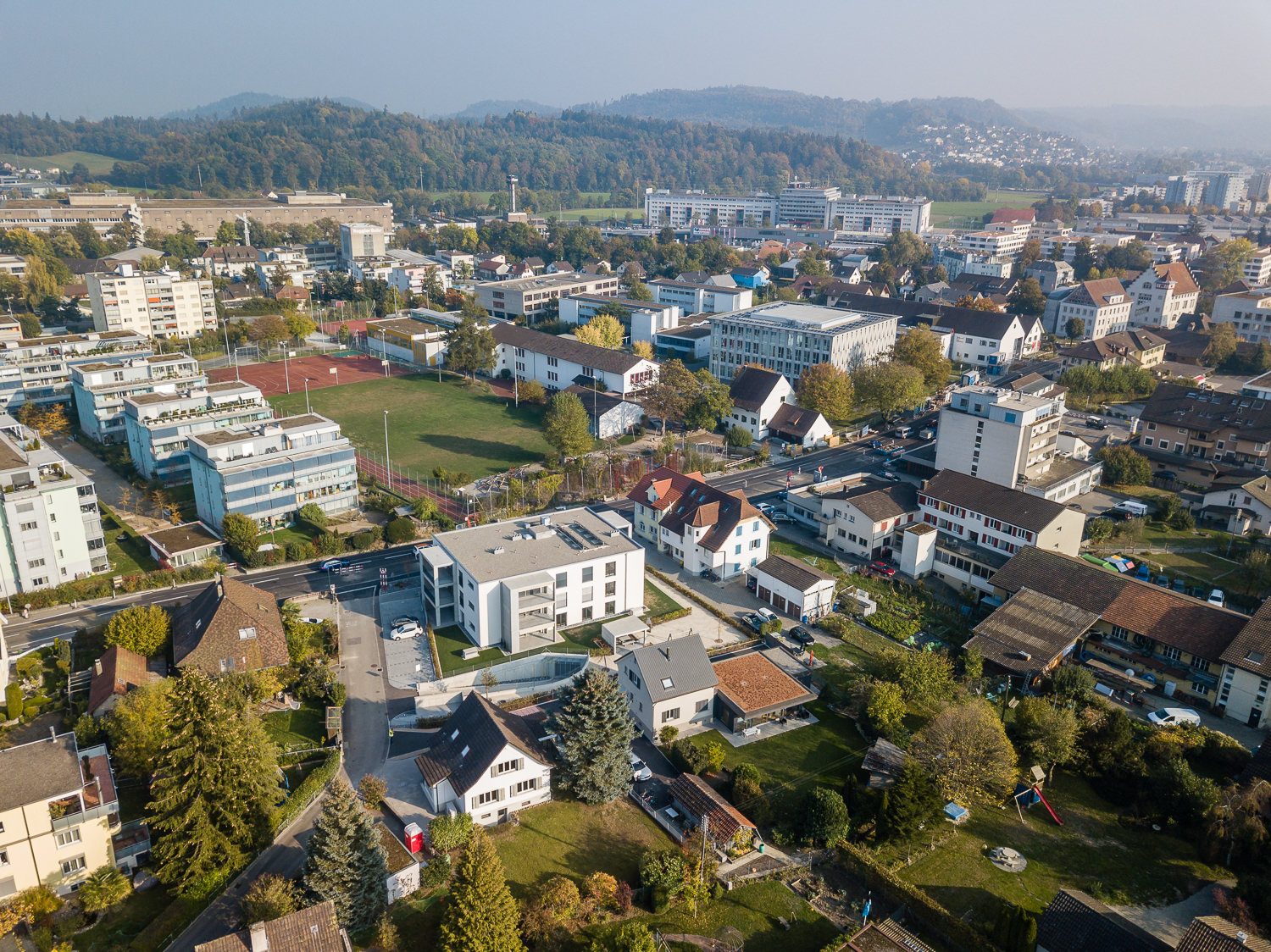 Immobilien Fotografie Drohne Luft Überblick Quartier Suhr Tramstrasse