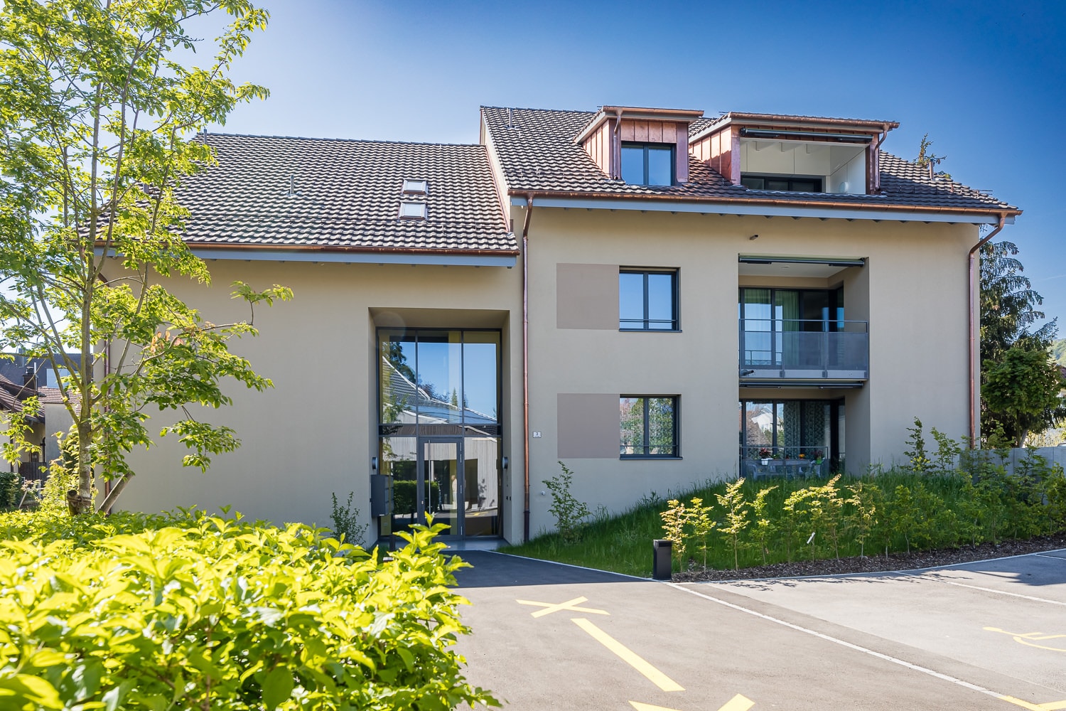Immobilienfotografie Kastanienbaum Lupfig Aussenaufnahme