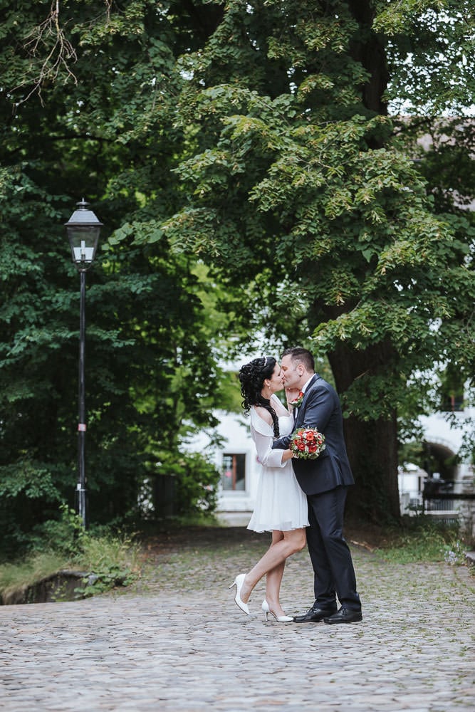 Kurzes Hochzeitskleid Stilrichtung Aarau