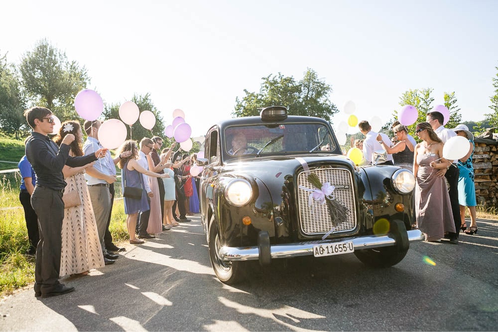 Hochzeit Suhr Spalier Ballone Oldtimer