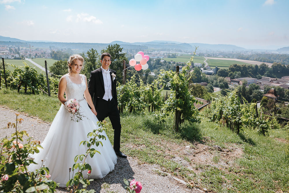 Umweltfreundliche Alternative Luftballons Hochzeit Brautpaar Reben