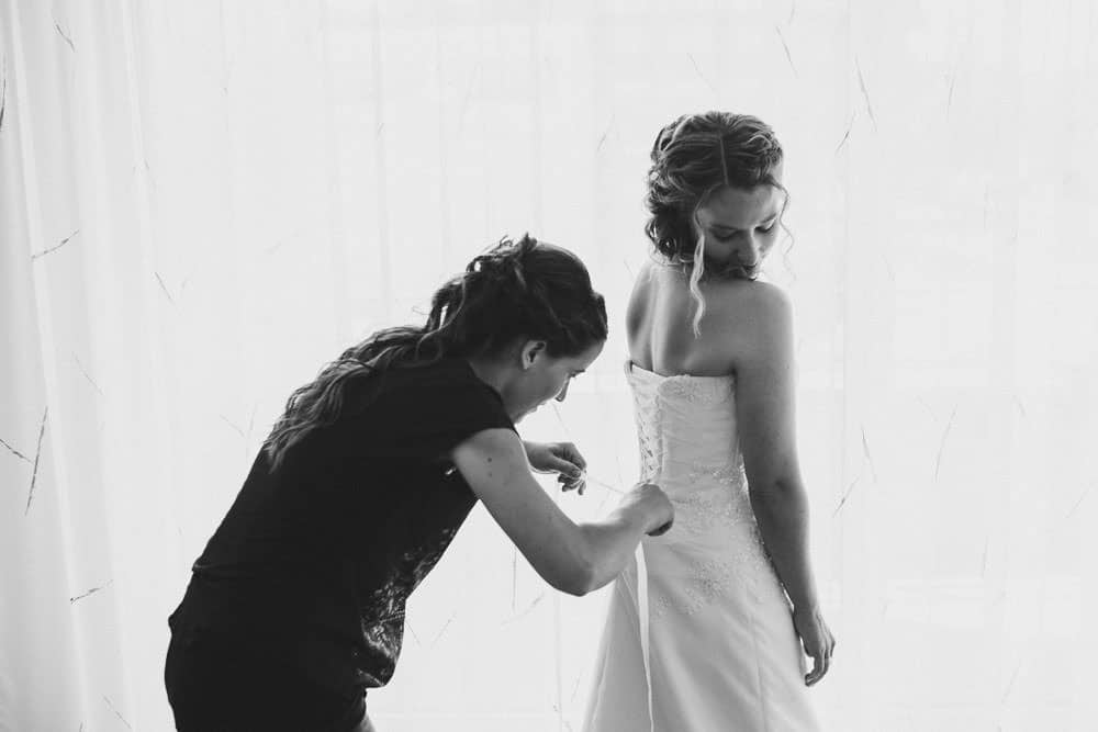 Hochzeitskleid modern Tipps Brautkleid schnüren