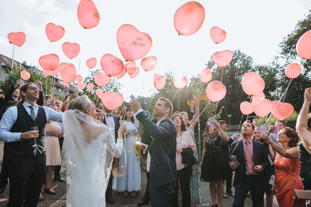 Hochzeitsfotograf Aargau Tätschmeister Hochzeit Herz Ballonwettbewerb
