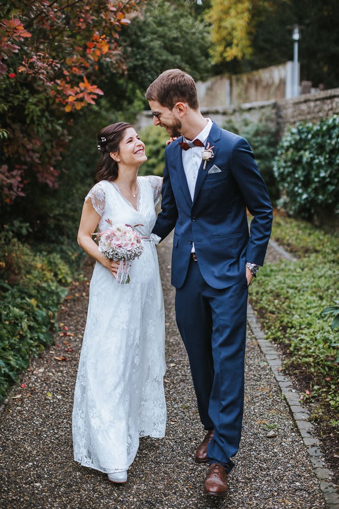 Hochzeit Lenzburg Location Fotograf Brautpaar Park