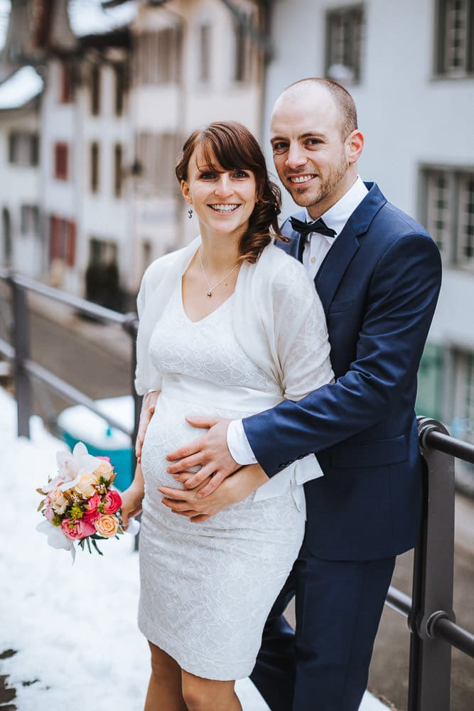 Hochzeit Winter Aarau Altstadt Babybauch
