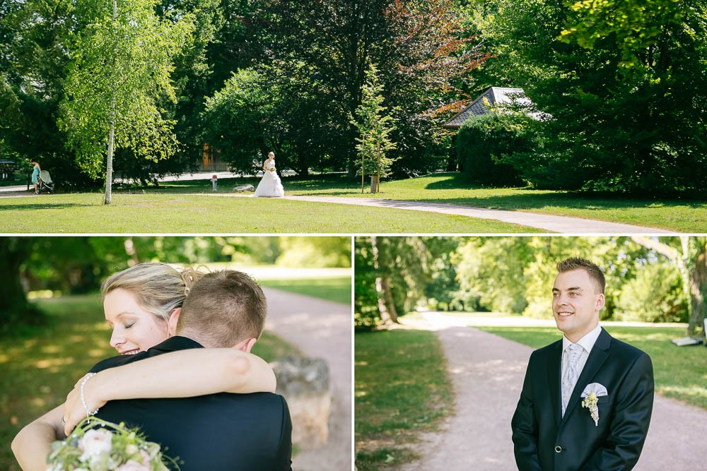 Hochzeit Park Braut Bräutigam Umarmung
