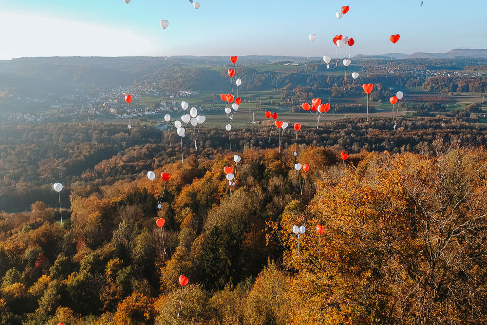 Umweltfreundliche Alternative Luftballons Hochzeit Luftaufnahme Luftballons