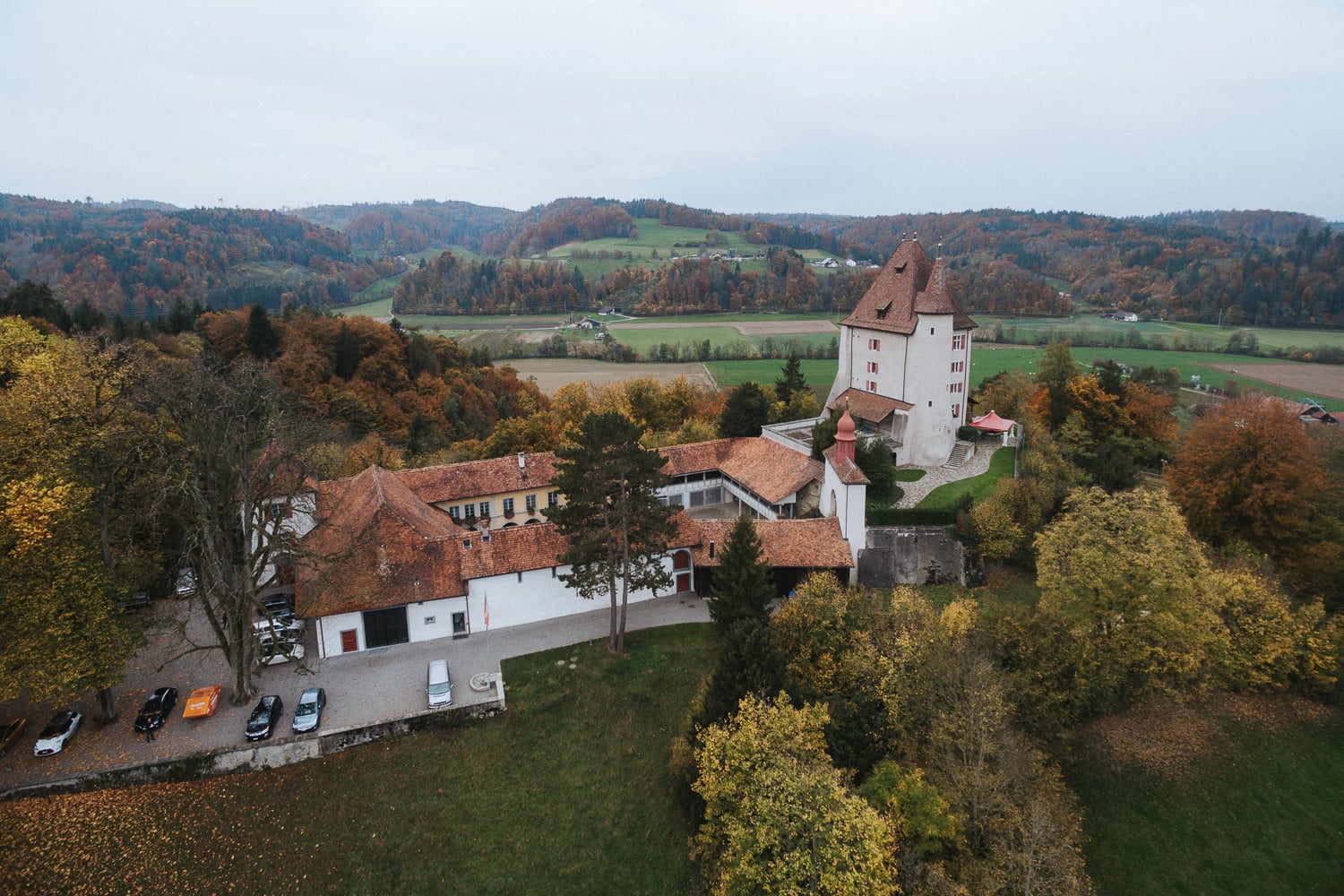 Schloss Liebegg Aargau Luftaufnahme Drohne