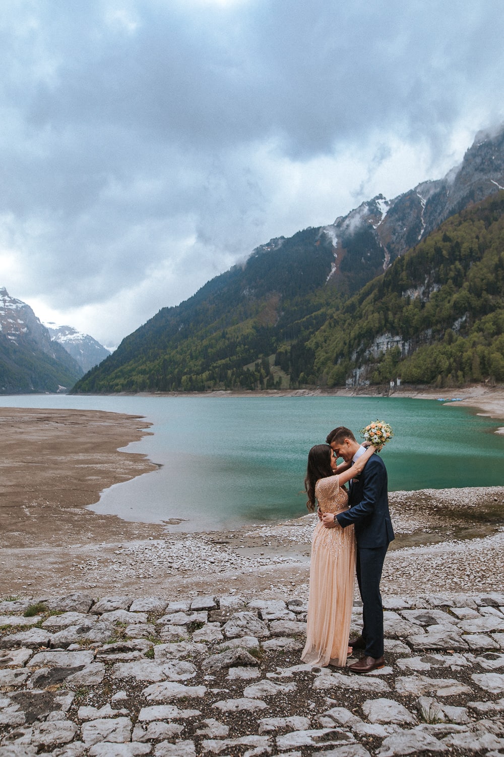 Brautpaar schwanger Hochzeit