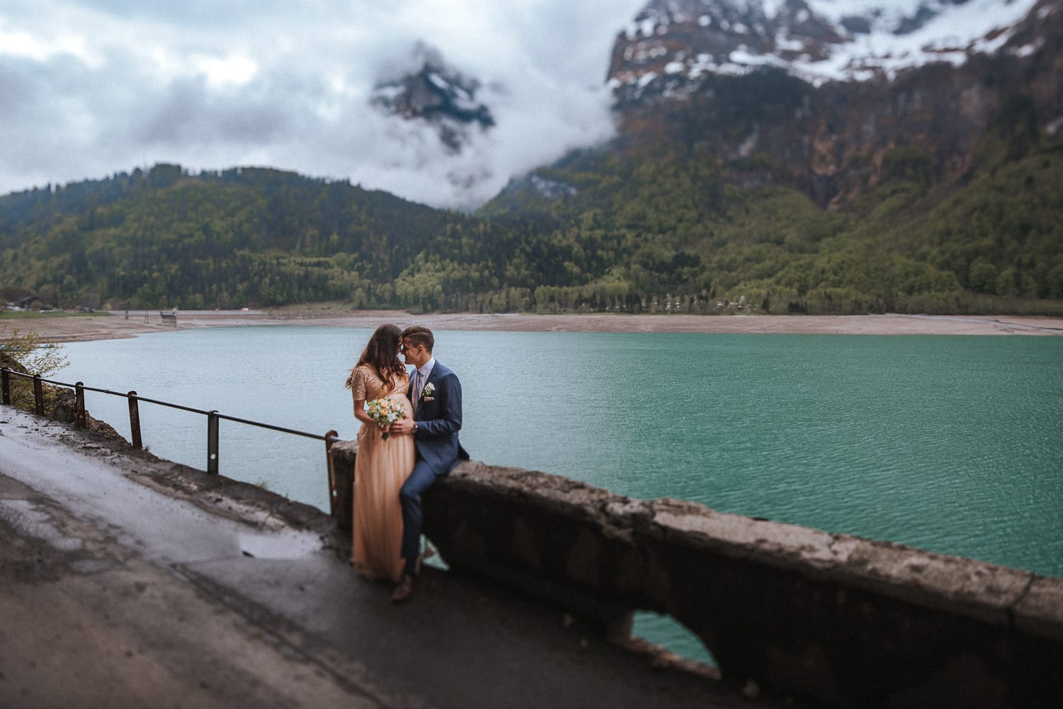 Brautpaar schwanger Hochzeit