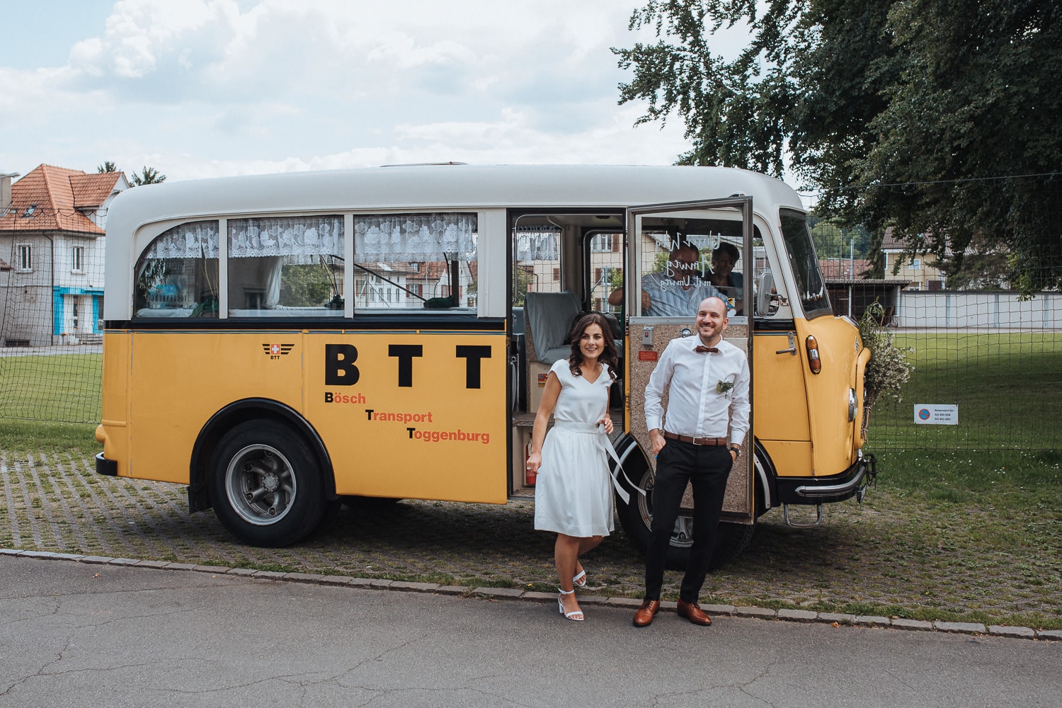 Postauto Hochzeit Transport