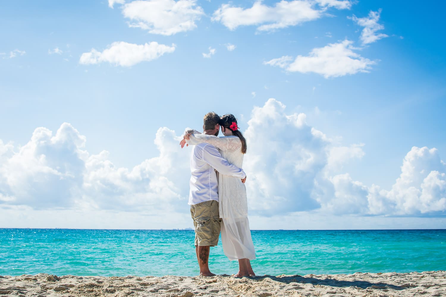 Elopement Hochzeit Strand Paar