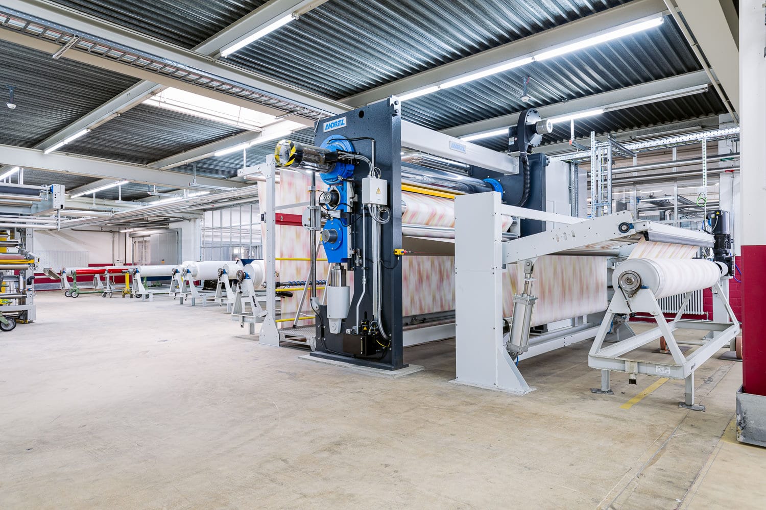 Innenaufnahmen Bethge AG Unternehmen Maschinen Textilien Weitwinkel