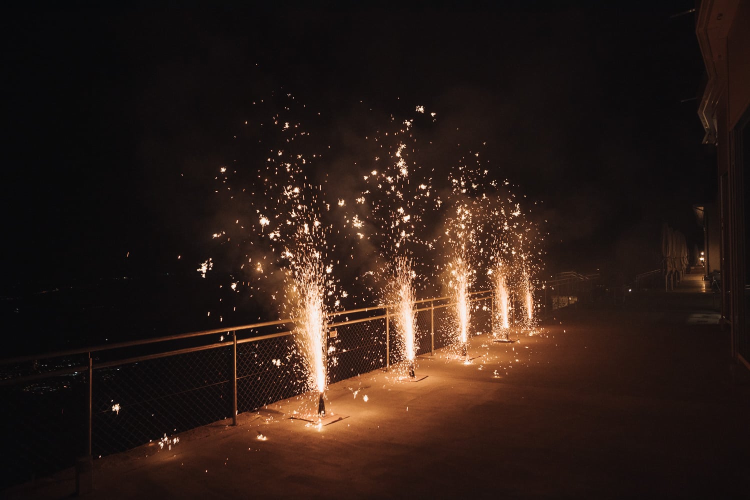 Feuerwerk Effekt Brautpaar Nacht